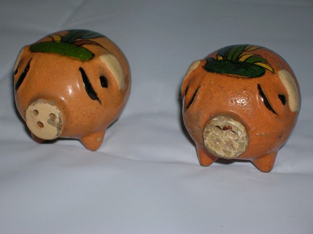 Vintage Clay Salt & Pepper Shakers Pigs Mexico -081131